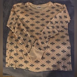 Duo Fold for her set of thermal underwear for skiing. M in good condition.